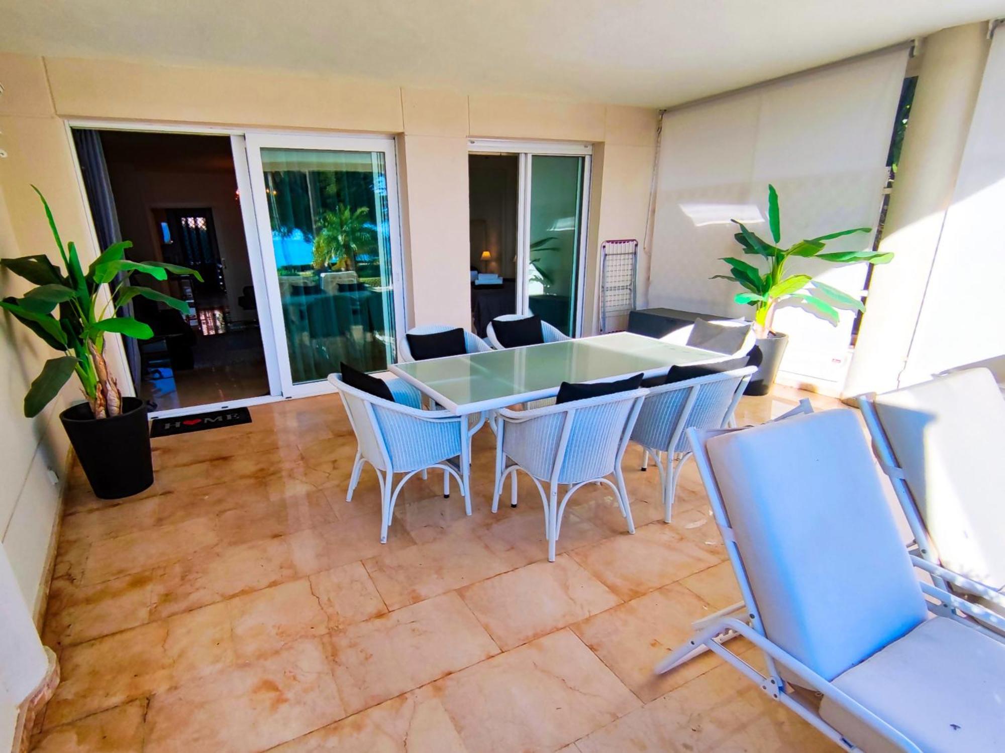 Luxury Frontline Residence Ehhouse Estepona Exteriör bild