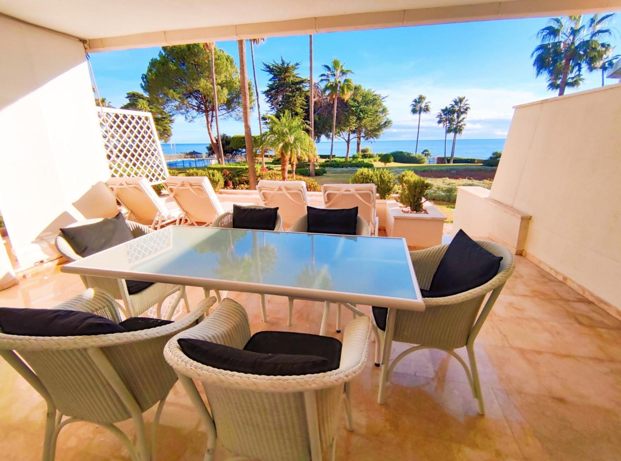 Luxury Frontline Residence Ehhouse Estepona Exteriör bild