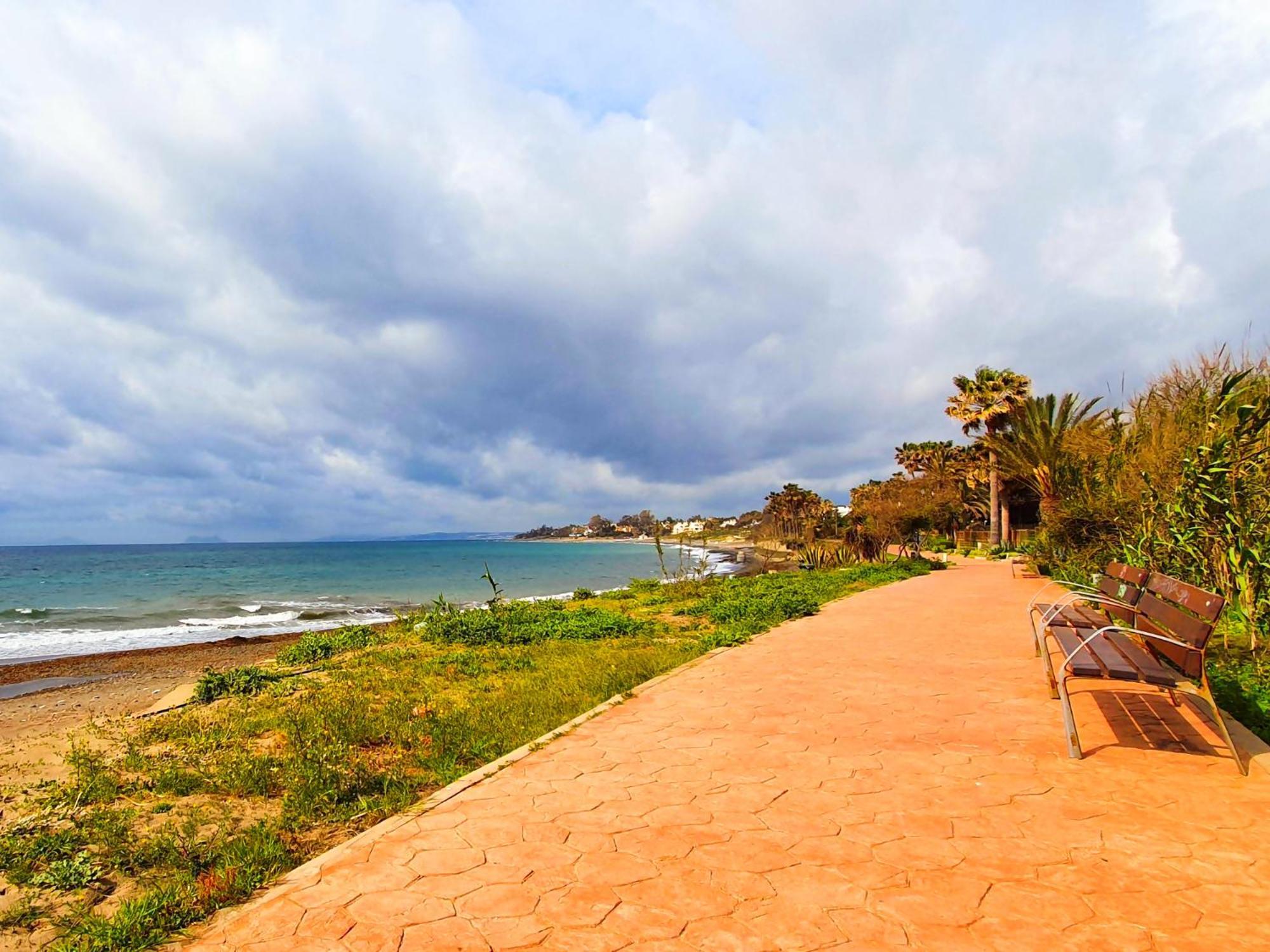 Luxury Frontline Residence Ehhouse Estepona Exteriör bild