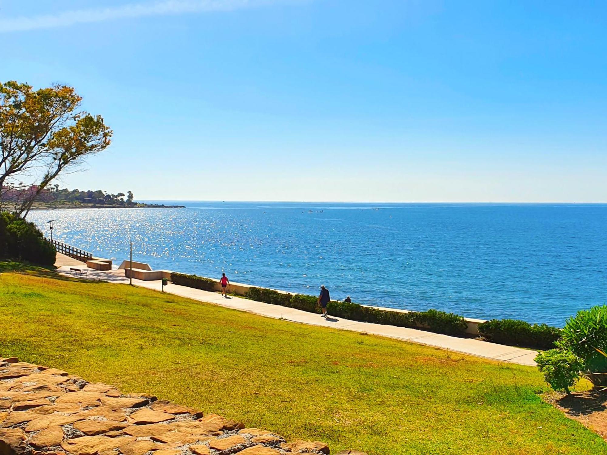 Luxury Frontline Residence Ehhouse Estepona Exteriör bild